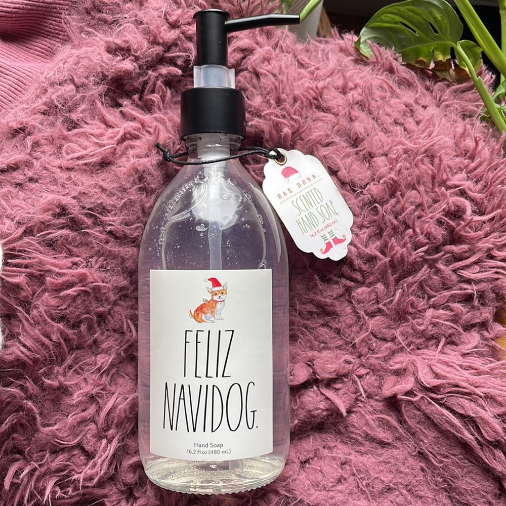 Rae Dunn Soap Feliz Navidog 16.2 Oz Sugar Cookie Soap